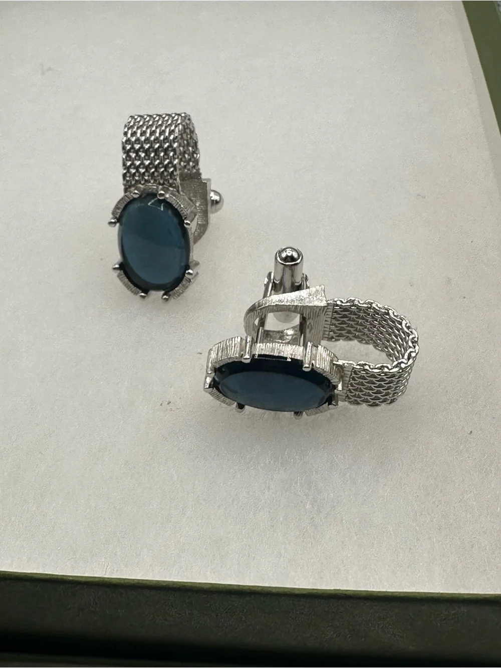 Vtg 1960s Swank Blue Oval Glass Silver Tone Wrap Around Mesh Cufflinks